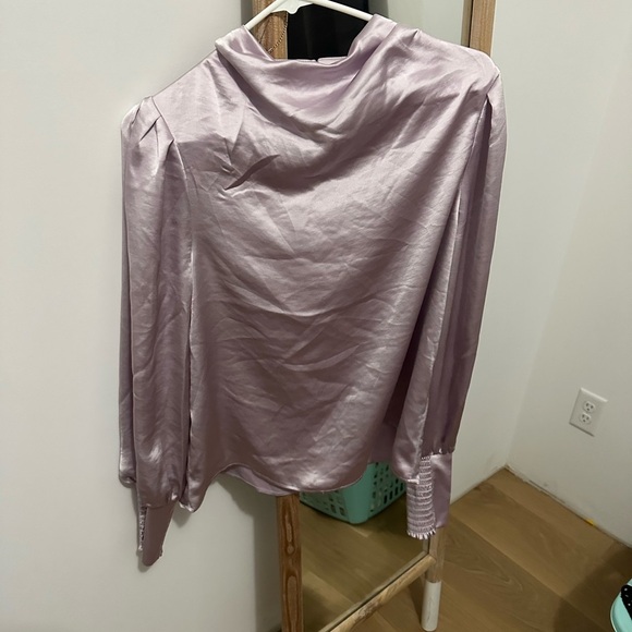 Evereve Elegant Lavender Satin Blouse - Picture 2 of 4